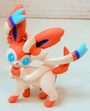 Takara Tomy Pokémon Moncolle: Sylveon PVC Figure